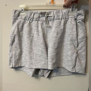 Lululemon gray and white shorts